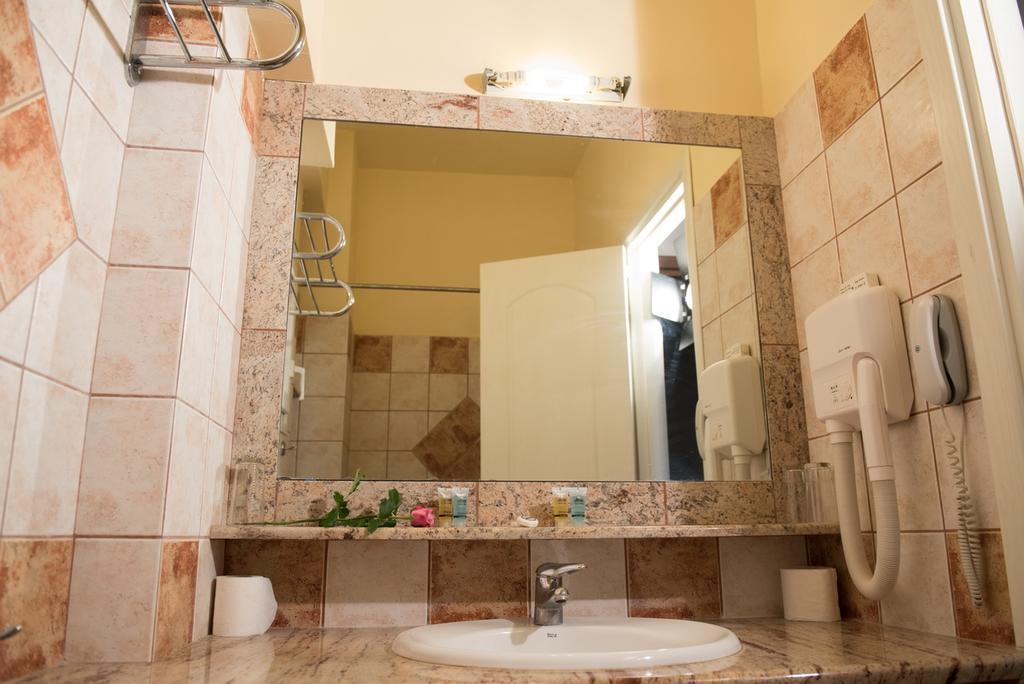Irini Spa Hotel Loutra Edipsou  Ngoại thất bức ảnh